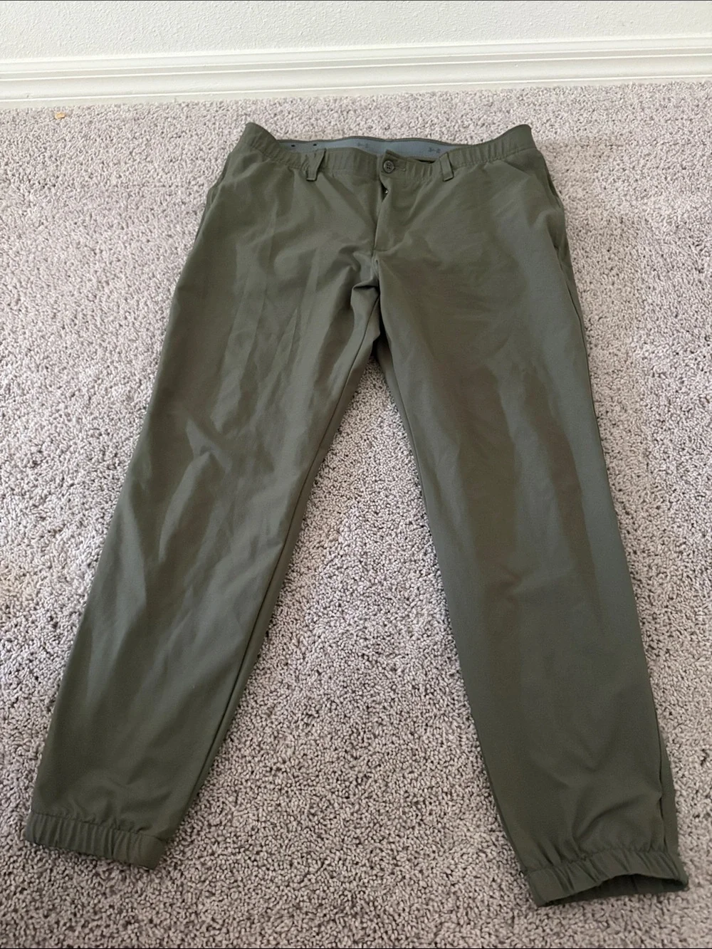 Under Armour Men's Olive Green Jogger Pants